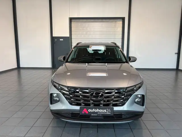 Hyundai Tucson view 2