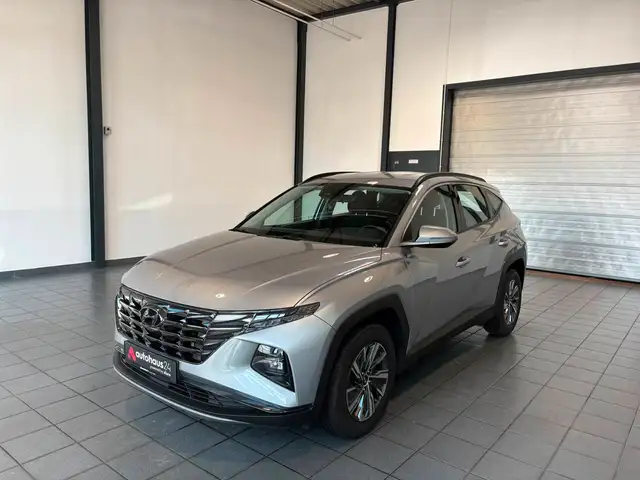 Hyundai Tucson view 3