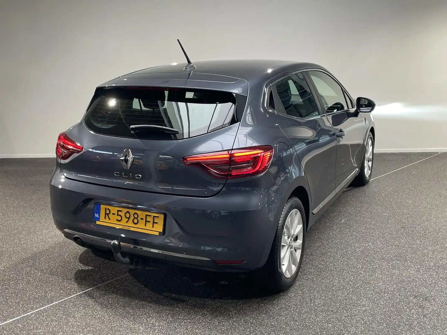 Renault Clio 1.0 TCe Intens Navigatie | Airco | Apple carplay / Grijs - 2