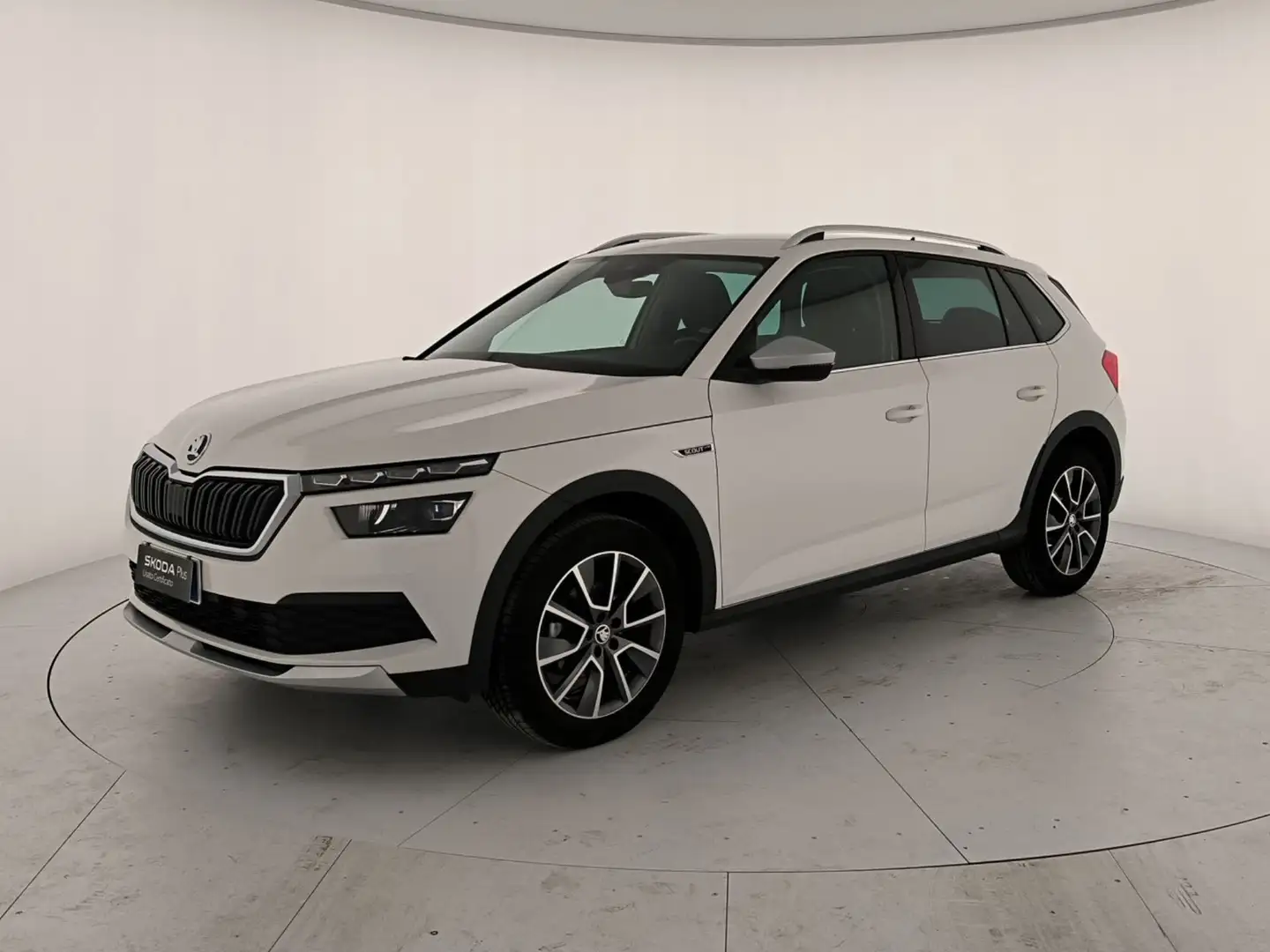 Skoda Kamiq 1.0 tsi scoutline 110cv Bianco - 1