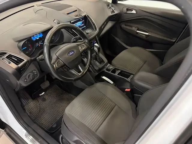Ford C-Max view 13