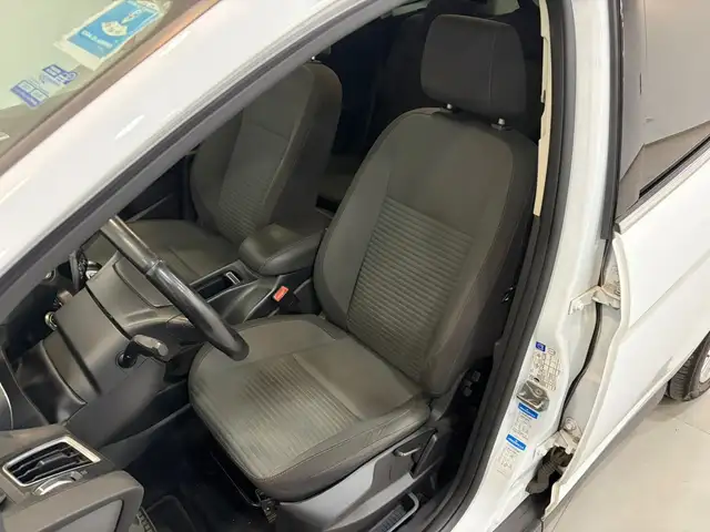 Ford C-Max view 12