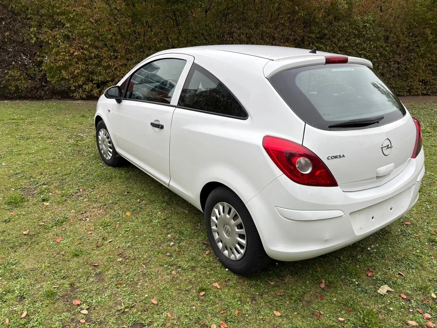 Opel Corsa Corsa 1.0 12V Selection 110 Jahre Blanc - 2