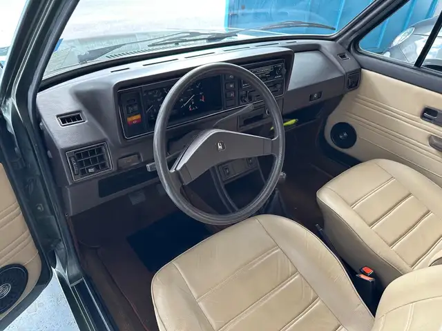 Volkswagen Golf view 9
