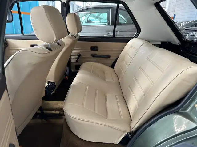 Volkswagen Golf view 11