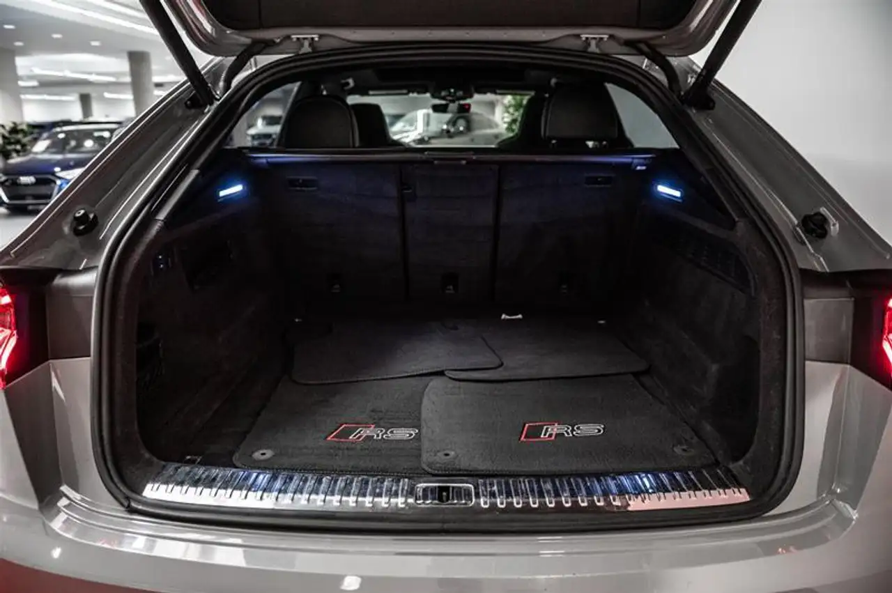 Audi RS Q8 fotografie Audi RS Q8