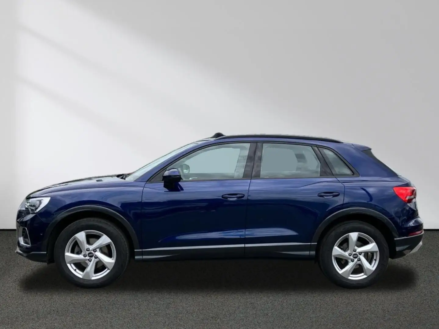 Audi Q3 advanced 35 TDI S tronic LED Panorama B&O Blauw - 2