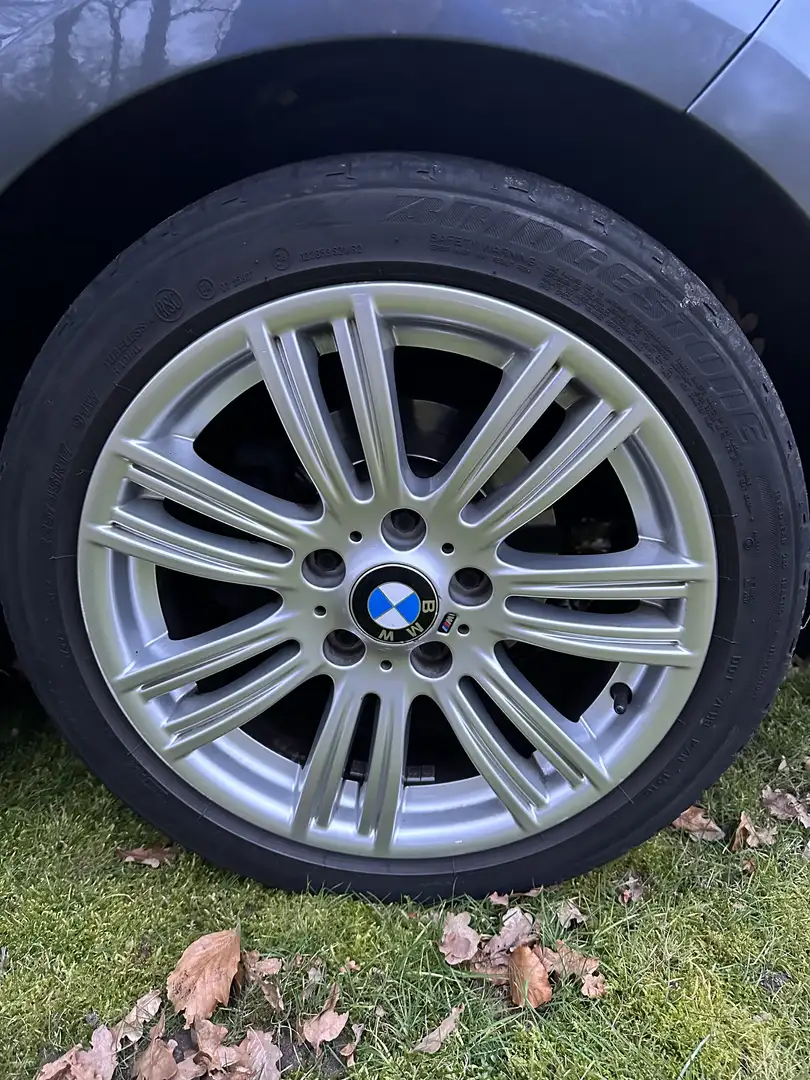 BMW 1er M Coupé 114i Upgrade Edition Gri - 1