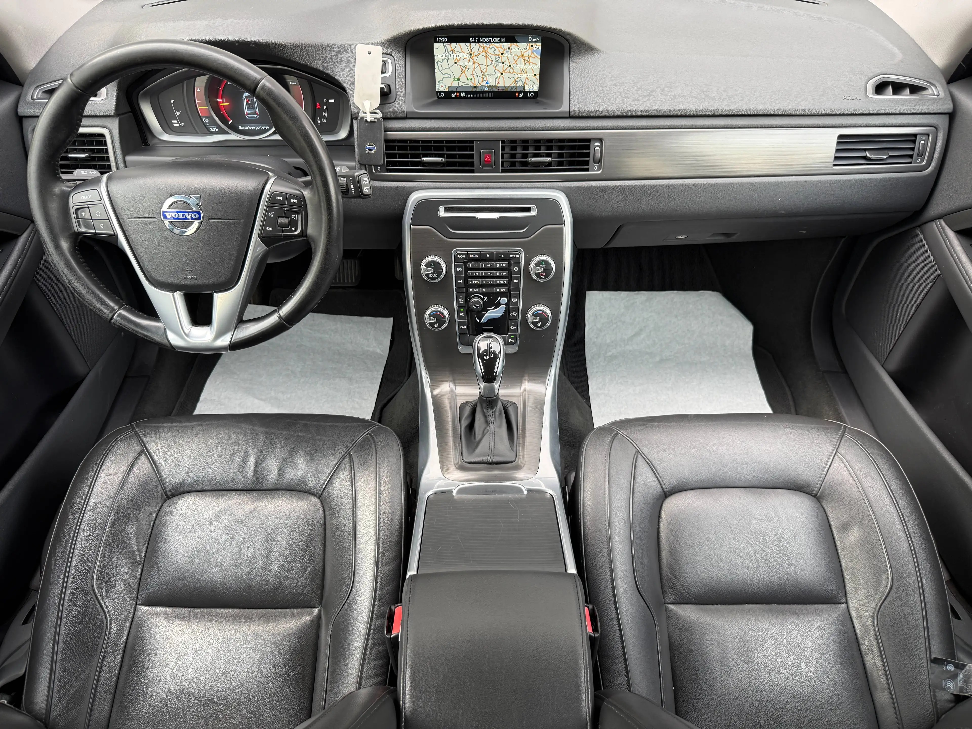 Volvo V70 2.0 D4 Polar Geartronic Camera Xenon Cruise Navi Euro6 — photo 5