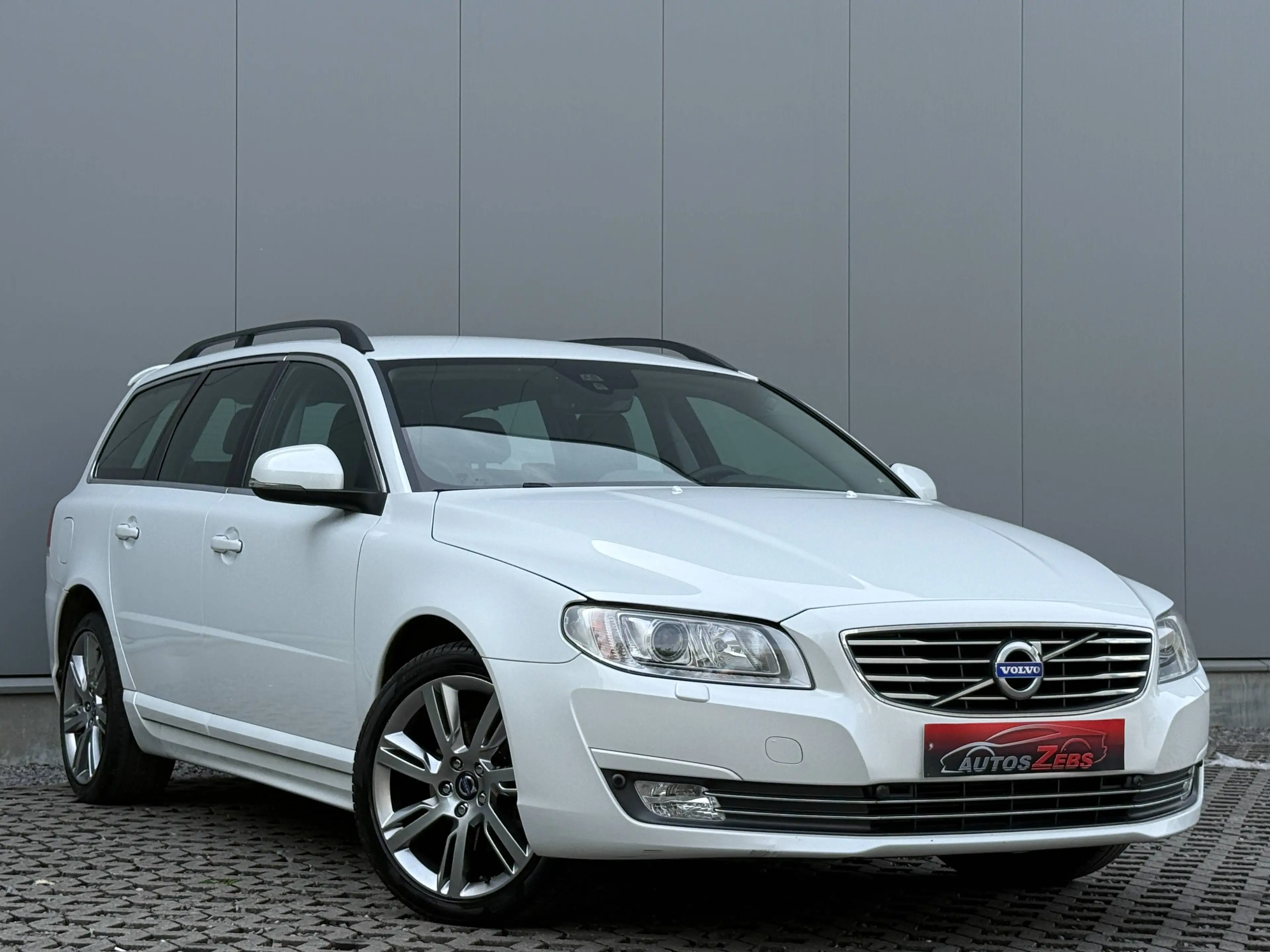 Volvo V70 2.0 D4 Polar Geartronic Camera Xenon Cruise Navi Euro6 — photo 2