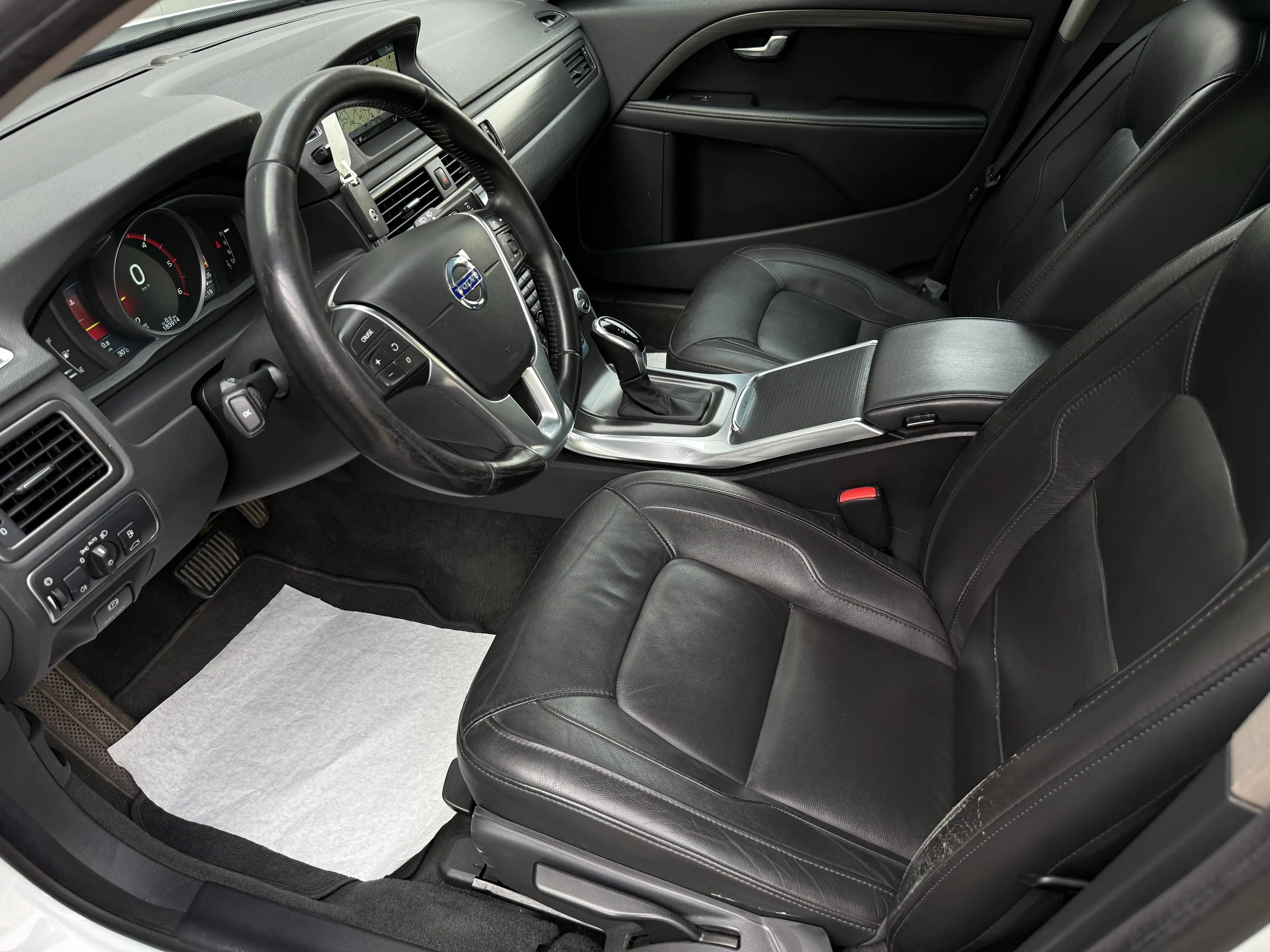 Volvo V70 2.0 D4 Polar Geartronic Camera Xenon Cruise Navi Euro6 — photo 6