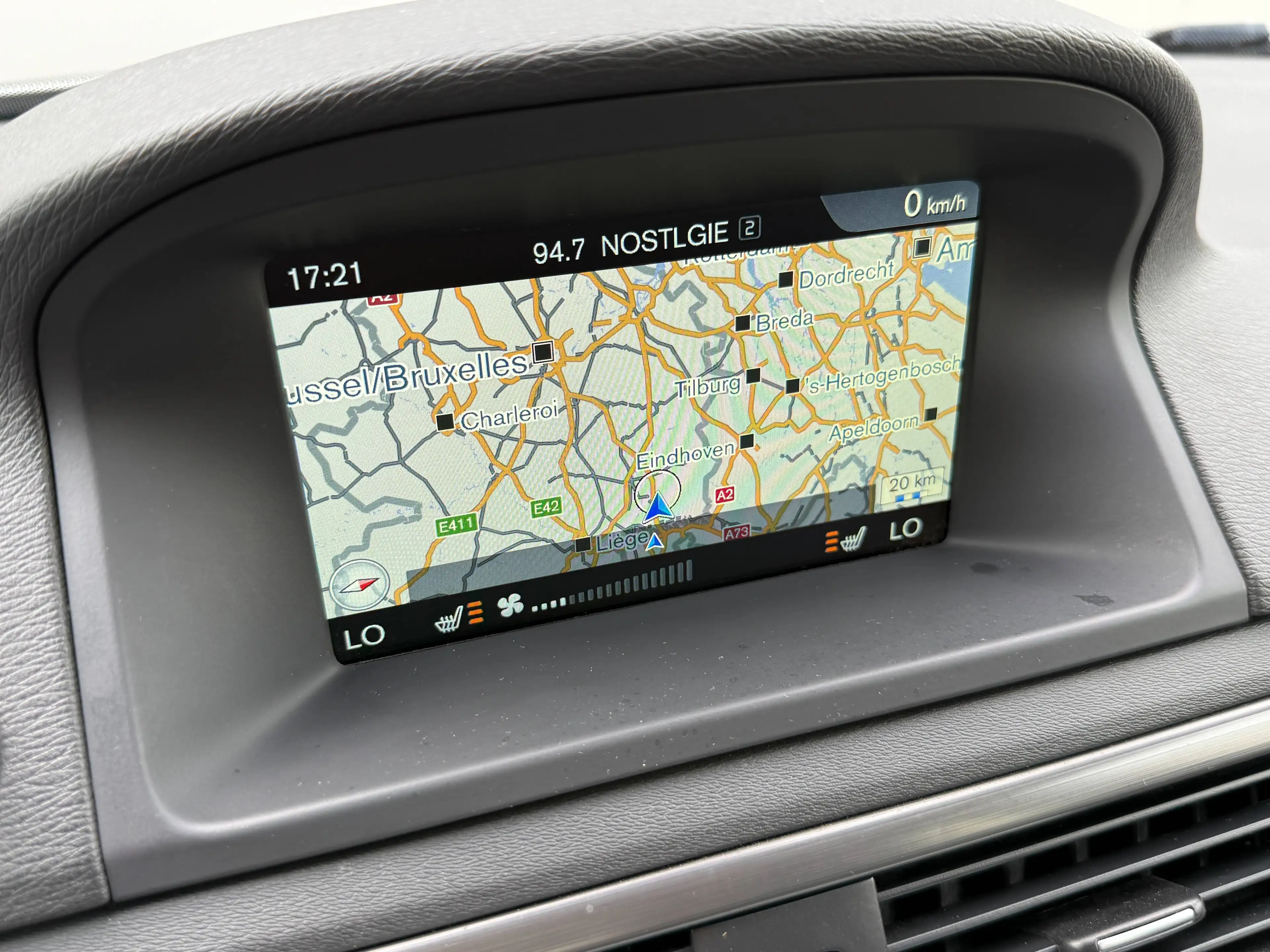 Volvo V70 2.0 D4 Polar Geartronic Camera Xenon Cruise Navi Euro6 — photo 15