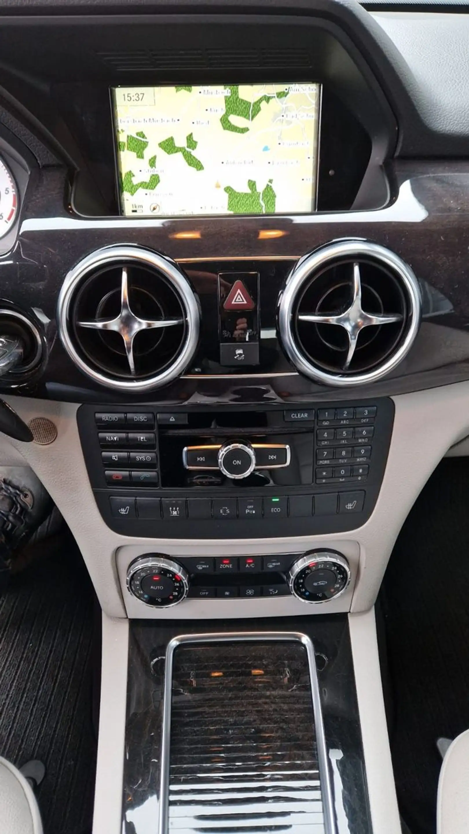 Mercedes-Benz GLK 350 CDI 4Matic Leder Pano Standheiz Facelift — photo 9