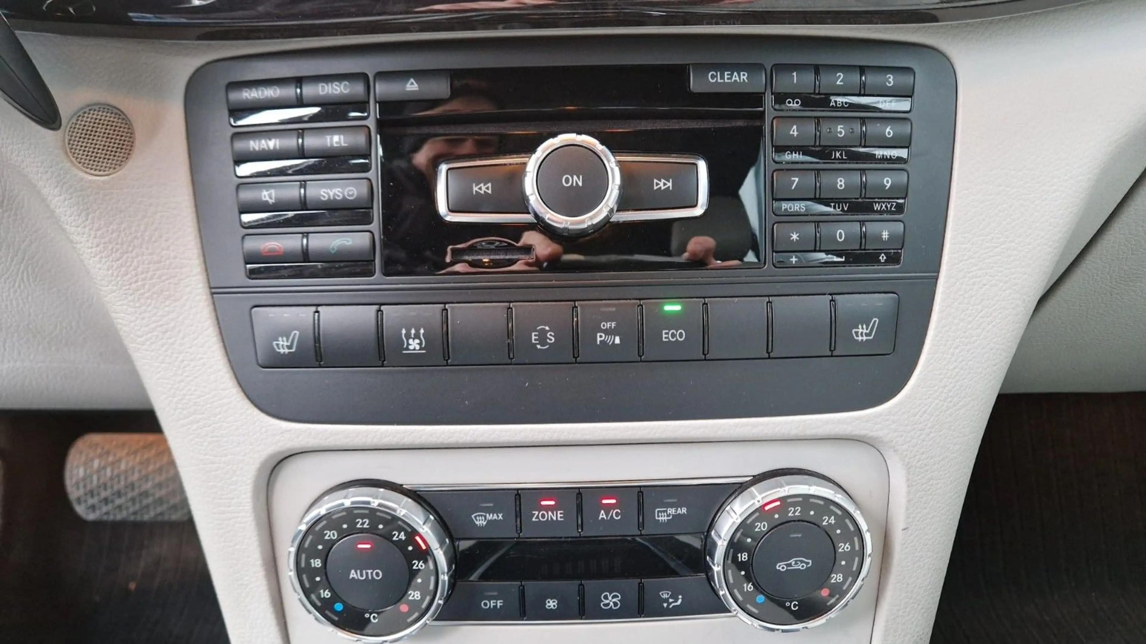 Mercedes-Benz GLK 350 CDI 4Matic Leder Pano Standheiz Facelift — photo 10