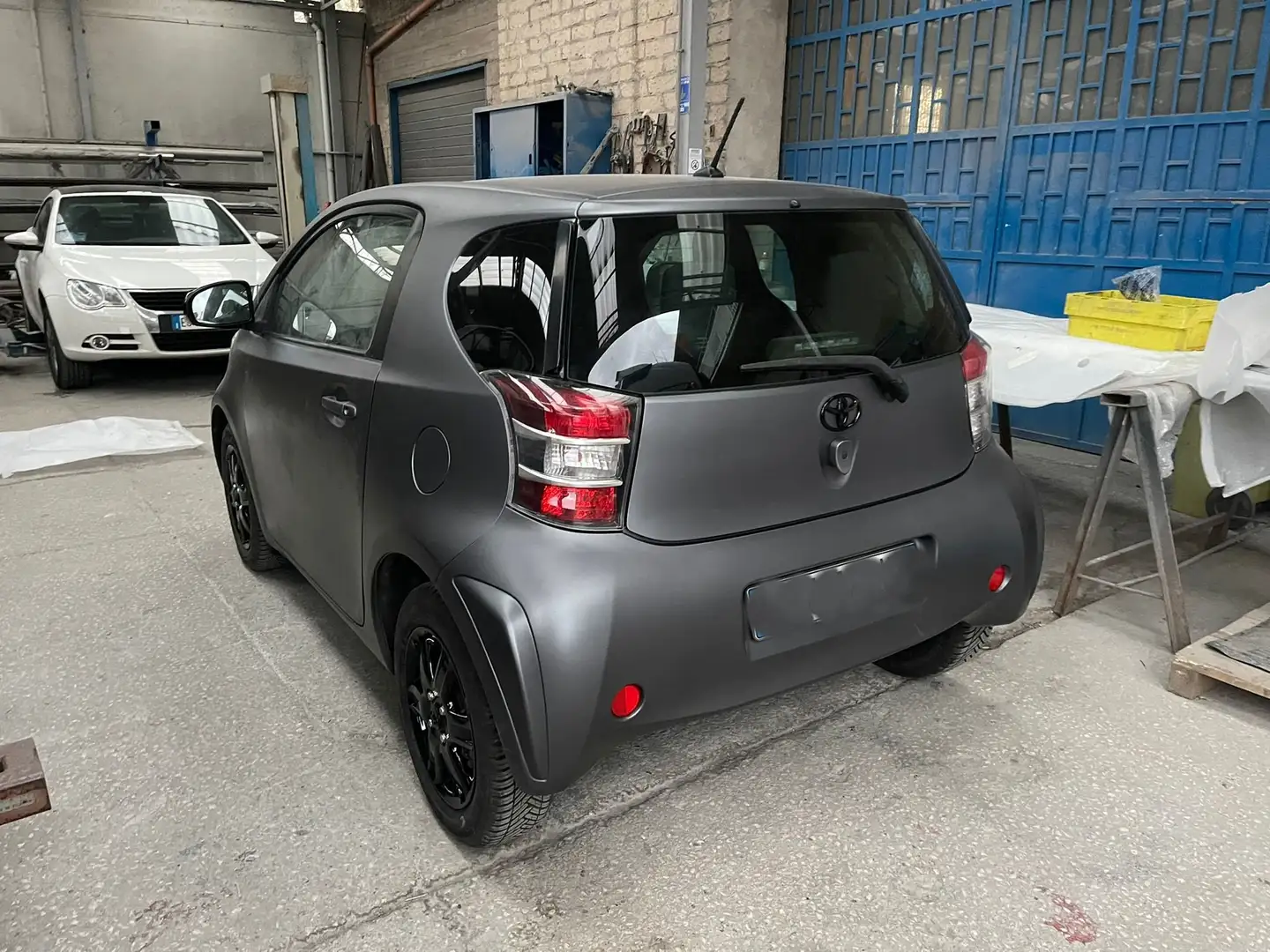 Toyota iQ iQ 1.0 Sol Gris - 2