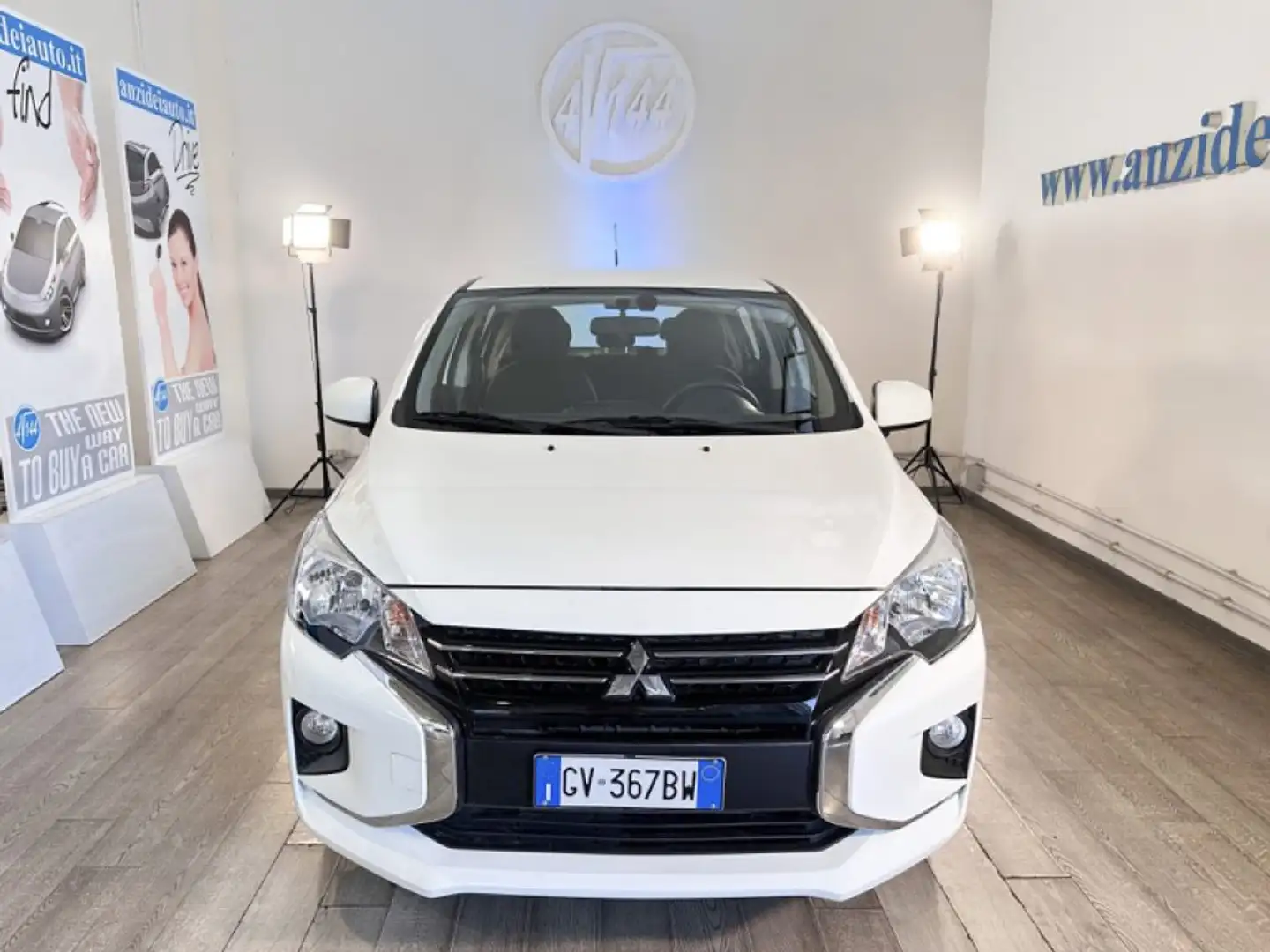 Mitsubishi Space Star 1.2 Invite Blanc - 2
