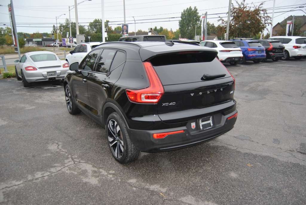 2023 Volvo XC40