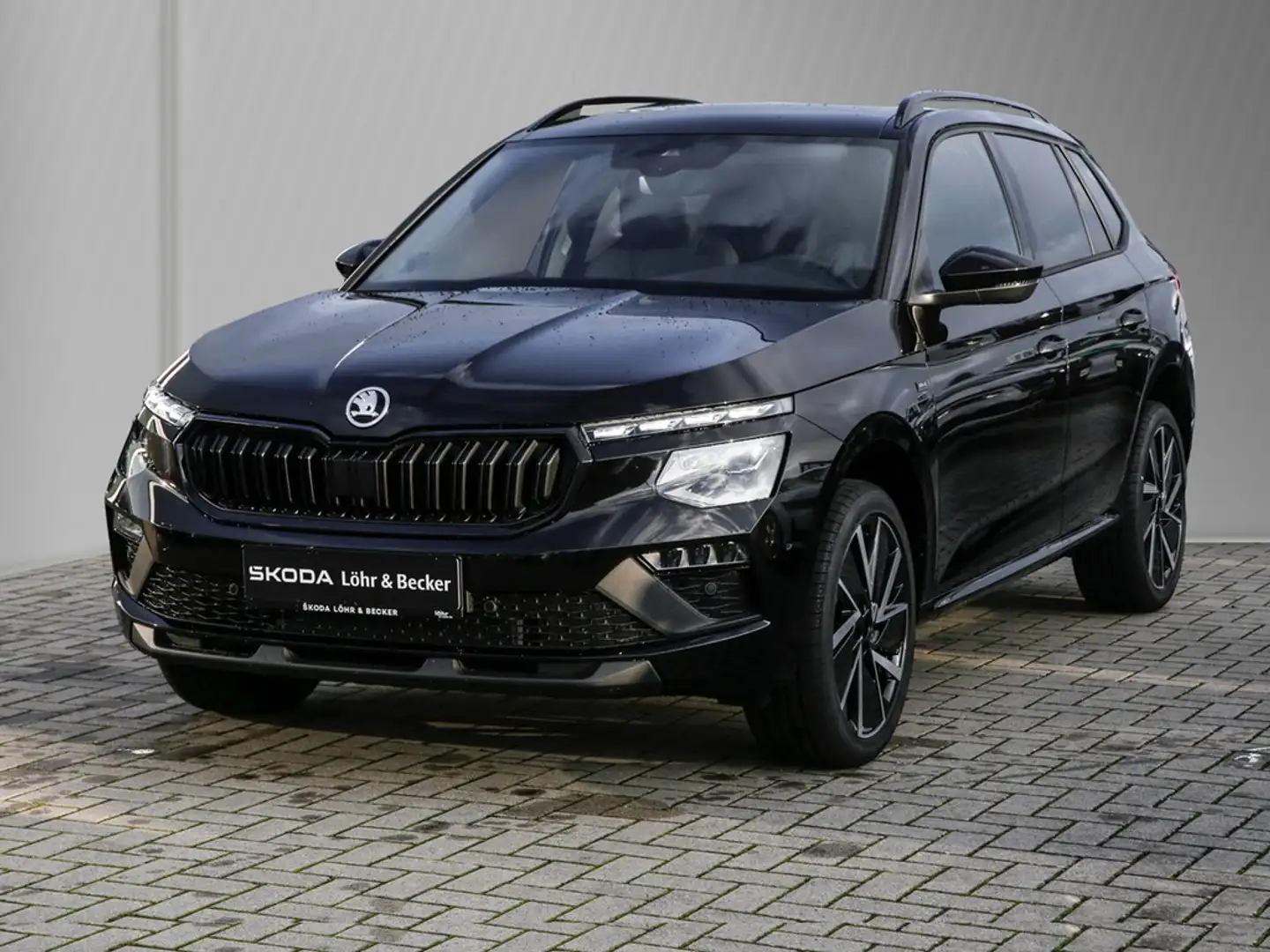 Skoda Kamiq Drive 1,5TSI 110kW DSG Black - 2