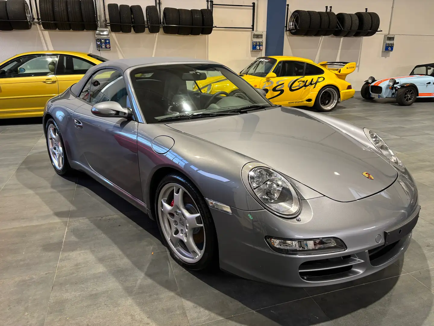 Porsche 911 911 Cabrio 3.8 Carrera S - 2