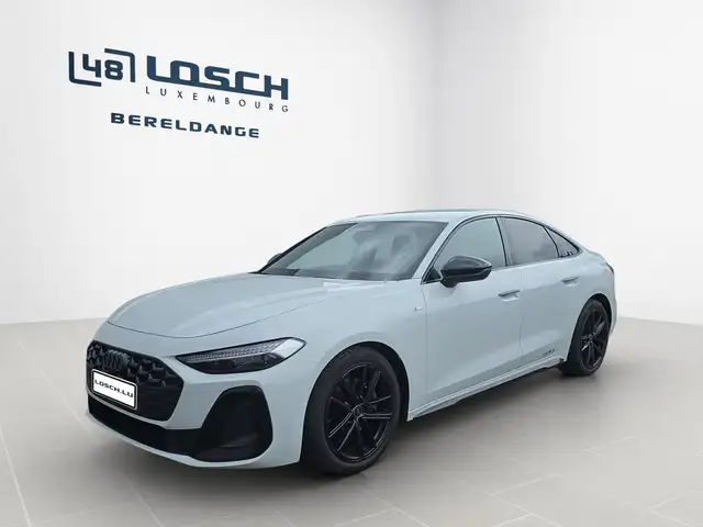 Audi A5 view 4