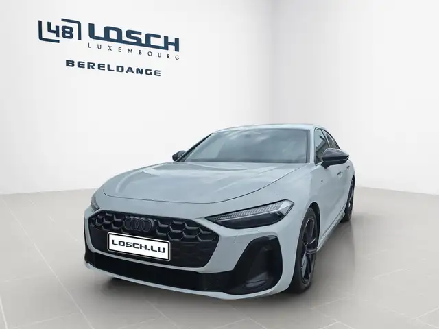 Audi A5 view 3