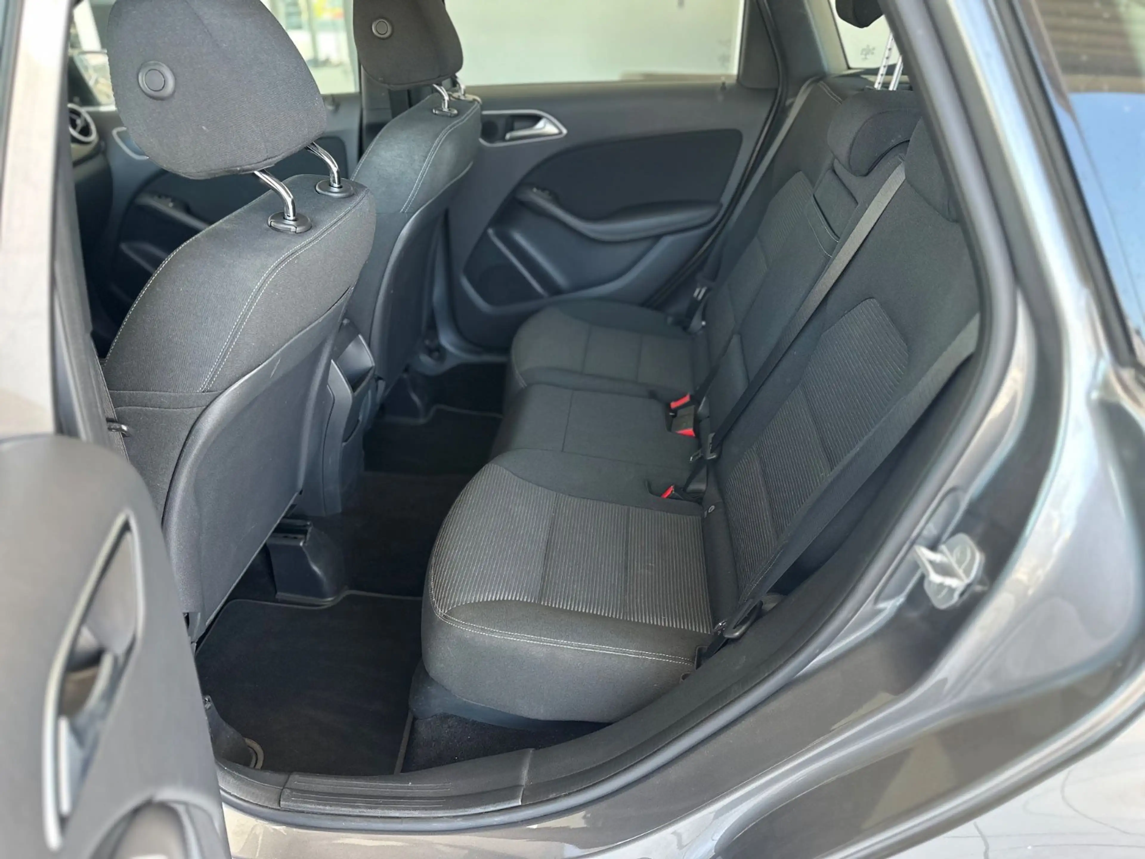 Mercedes-Benz B 180 CDI Klima Navi Sitzheizung — photo 8