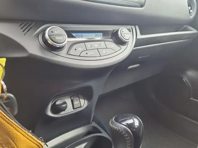 Toyota Yaris view 17