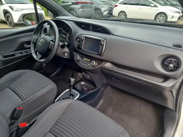 Toyota Yaris view 19