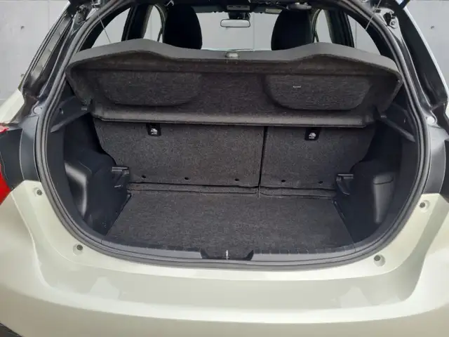 Toyota Yaris view 18