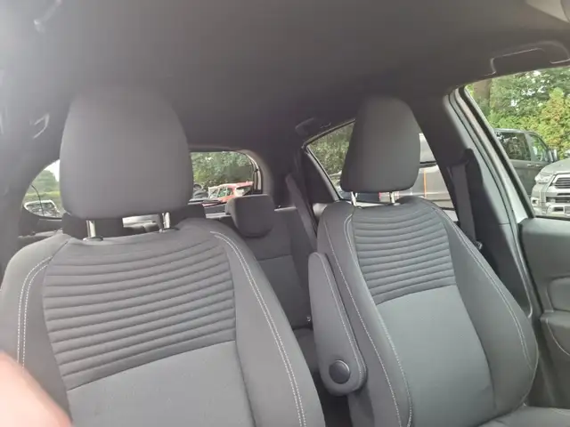 Toyota Yaris view 20