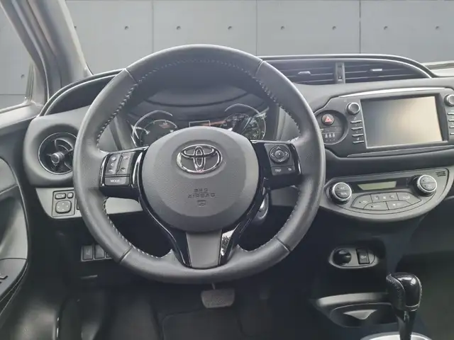 Toyota Yaris view 13
