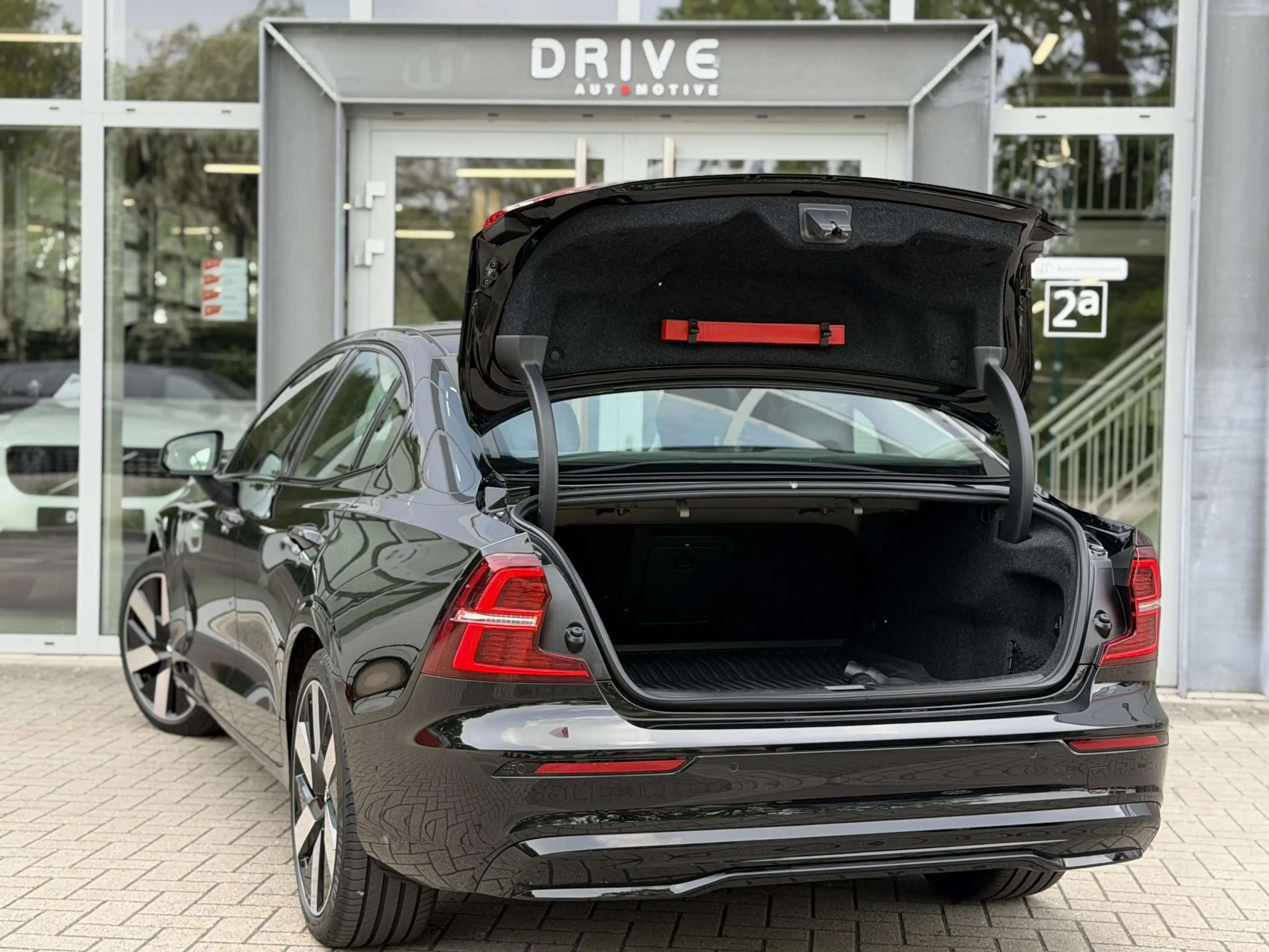 Volvo S60 2.0 Recharge T8 AWD 455PK Plus Bright |Schuif/kant — photo 30