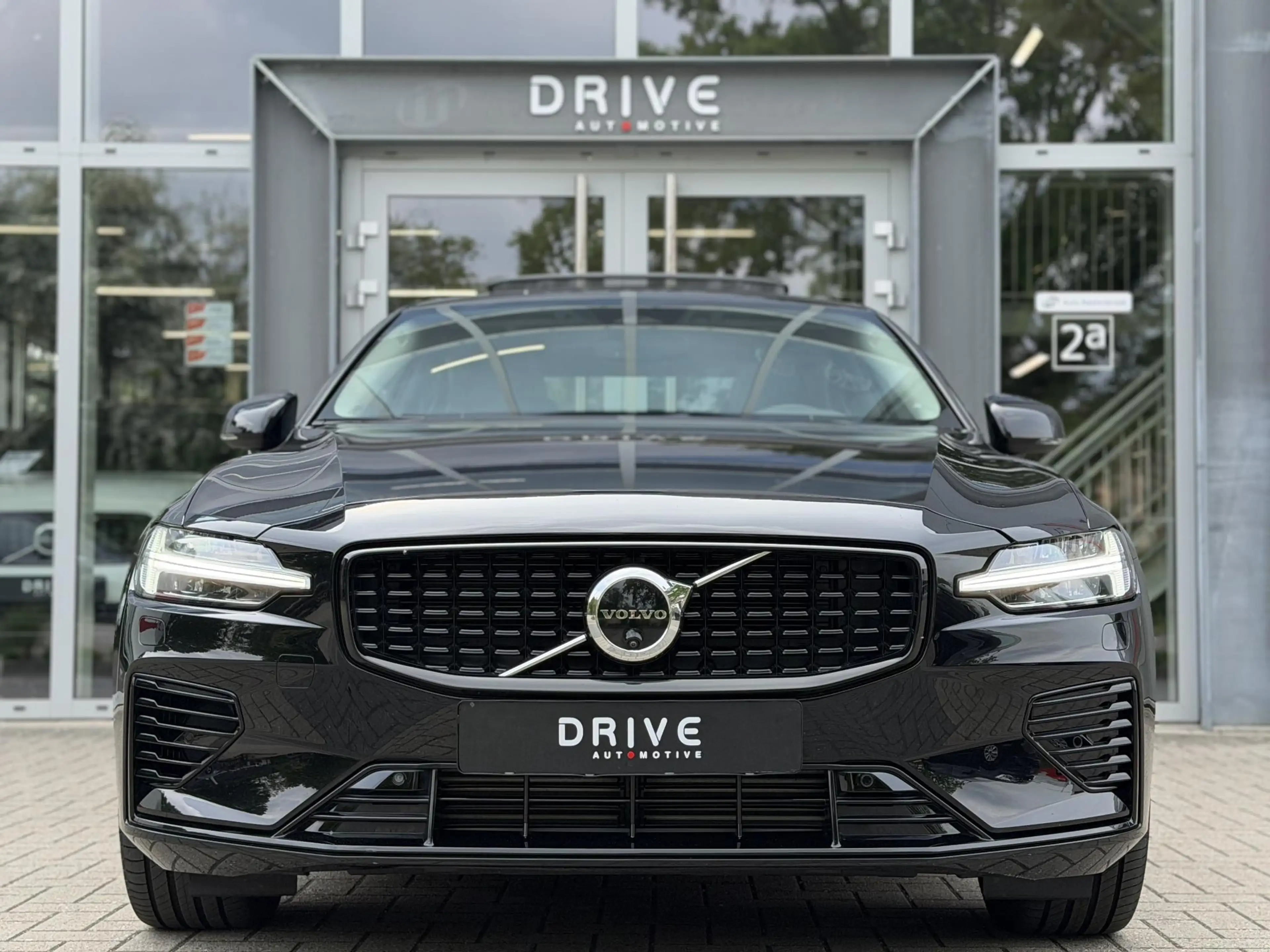 Volvo S60 2.0 Recharge T8 AWD 455PK Plus Bright |Schuif/kant — photo 36