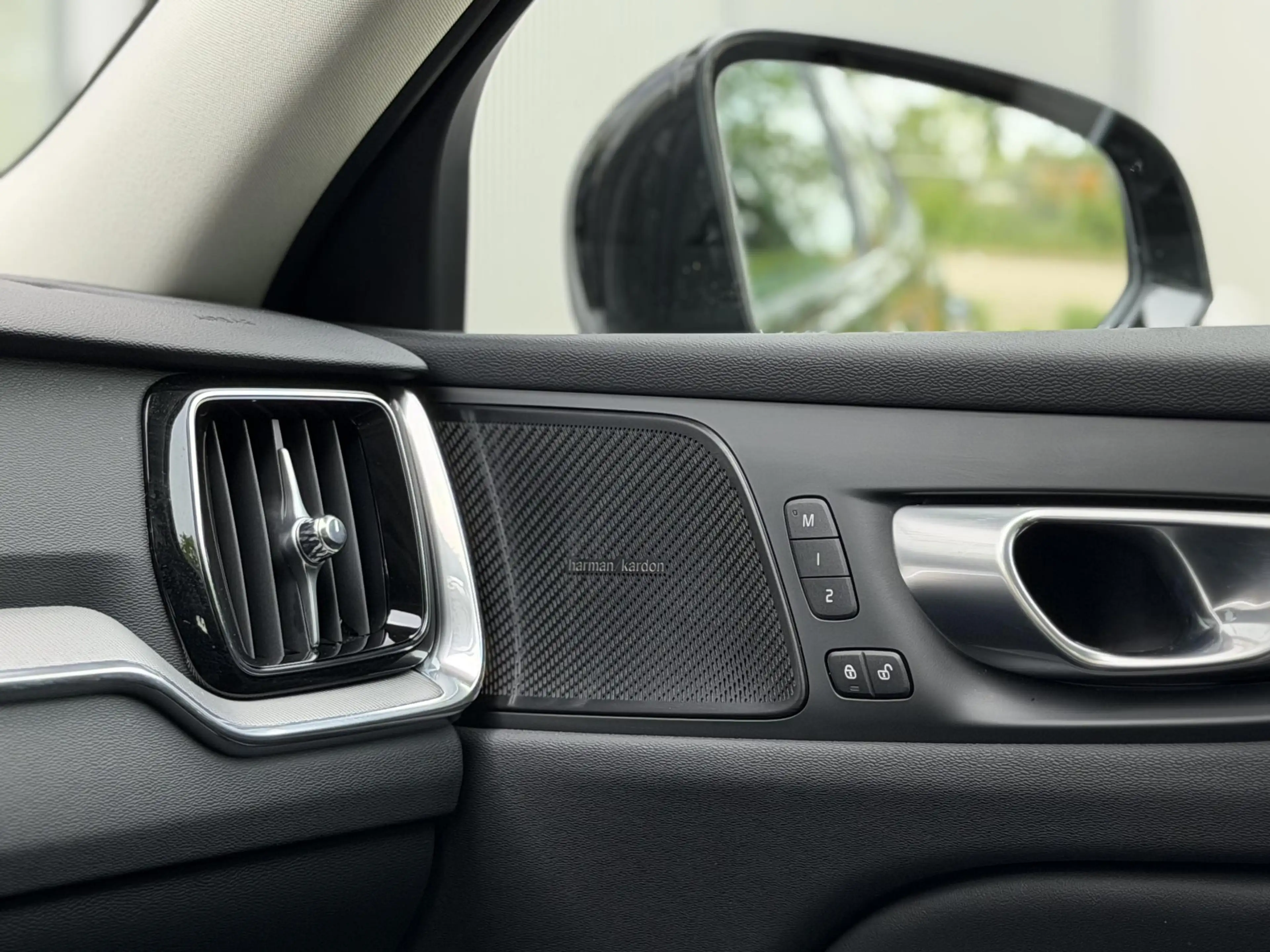 Volvo S60 2.0 Recharge T8 AWD 455PK Plus Bright |Schuif/kant — photo 27