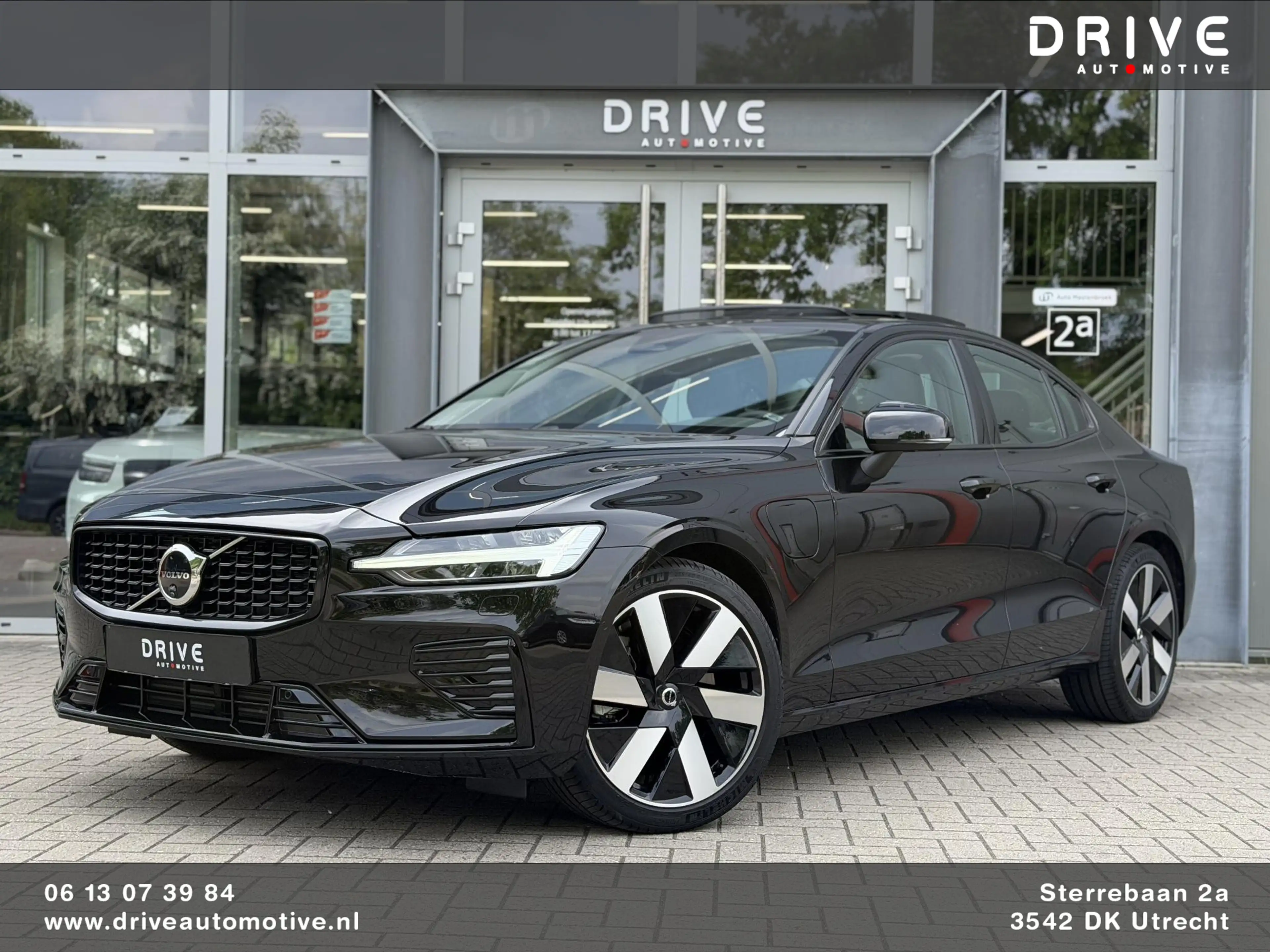 Volvo S60 2.0 Recharge T8 AWD 455PK Plus Bright |Schuif/kant