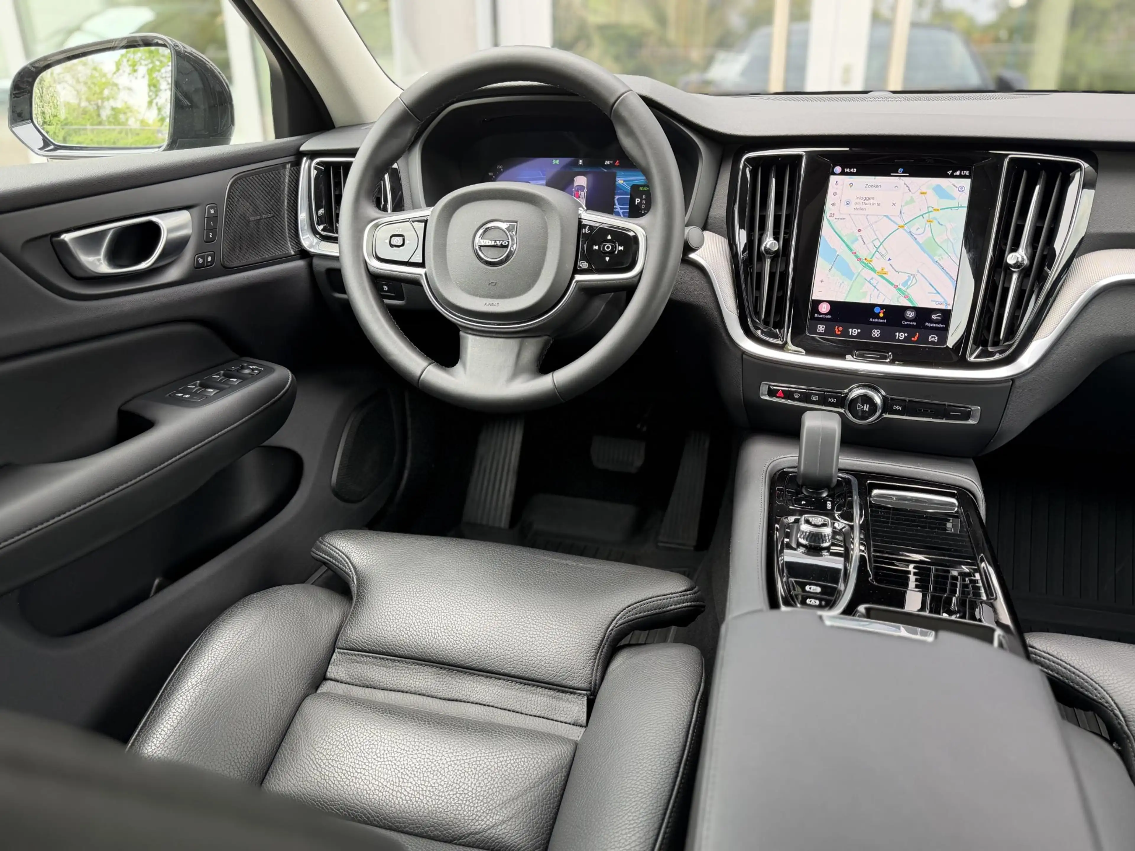 Volvo S60 2.0 Recharge T8 AWD 455PK Plus Bright |Schuif/kant — photo 12