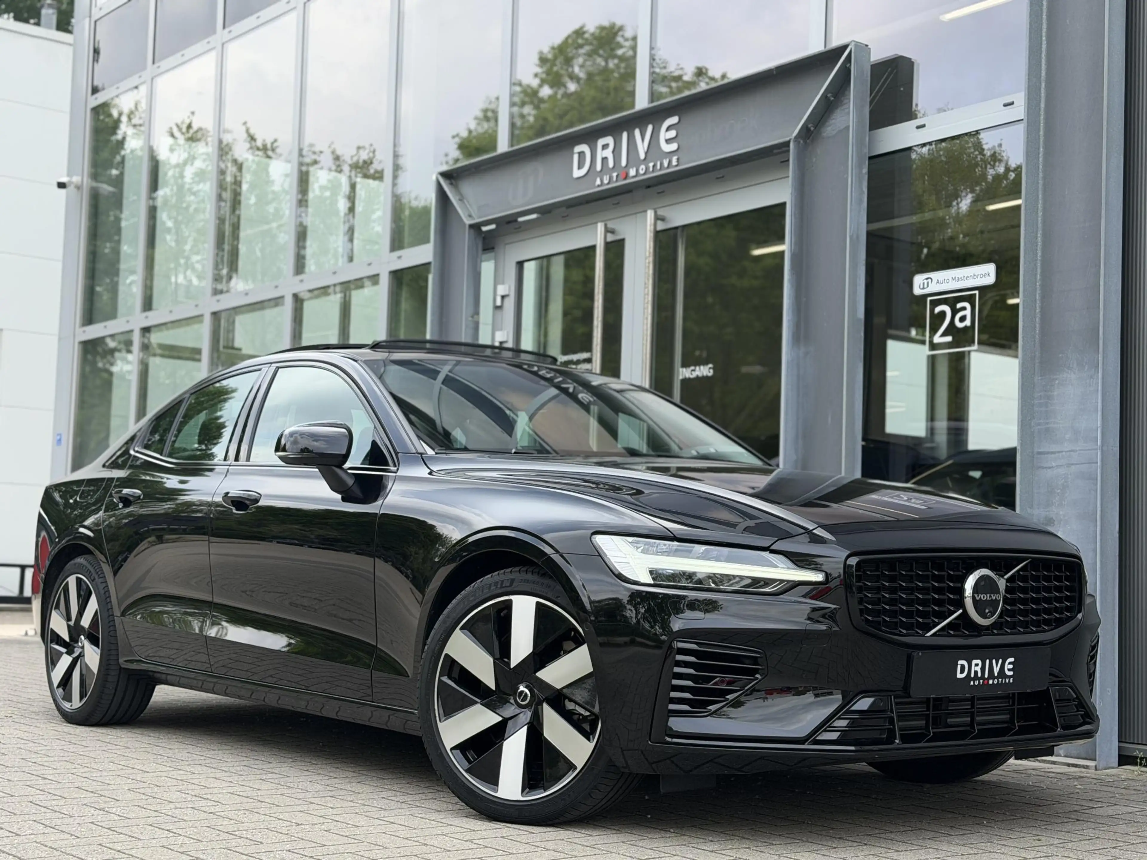 Volvo S60 2.0 Recharge T8 AWD 455PK Plus Bright |Schuif/kant — photo 33