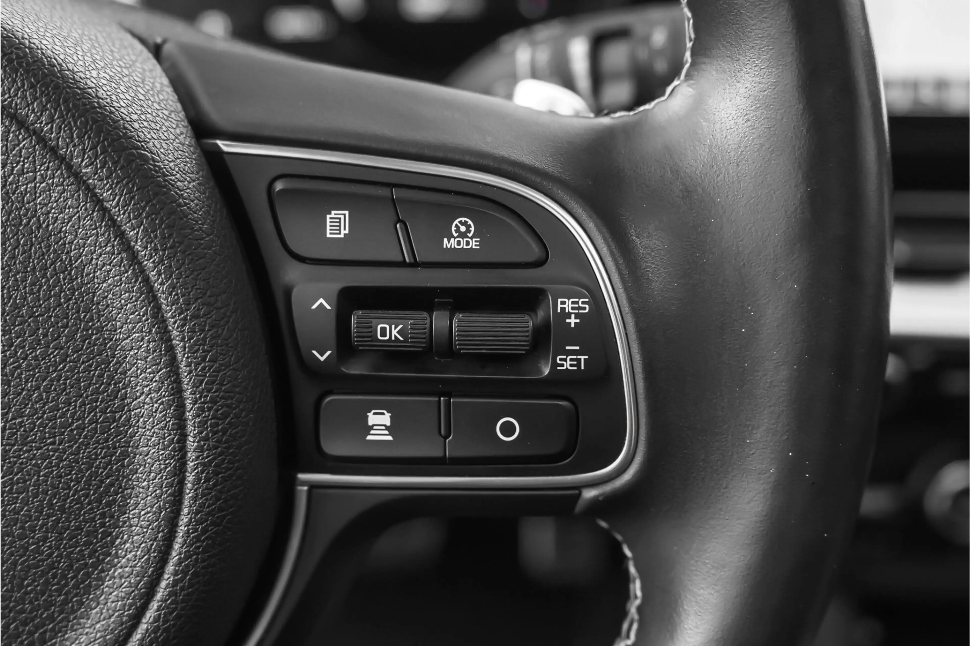 Kia e-Niro DynamicPlusLine 64 kWh Pano Leder ACC Stoelventila — photo 41