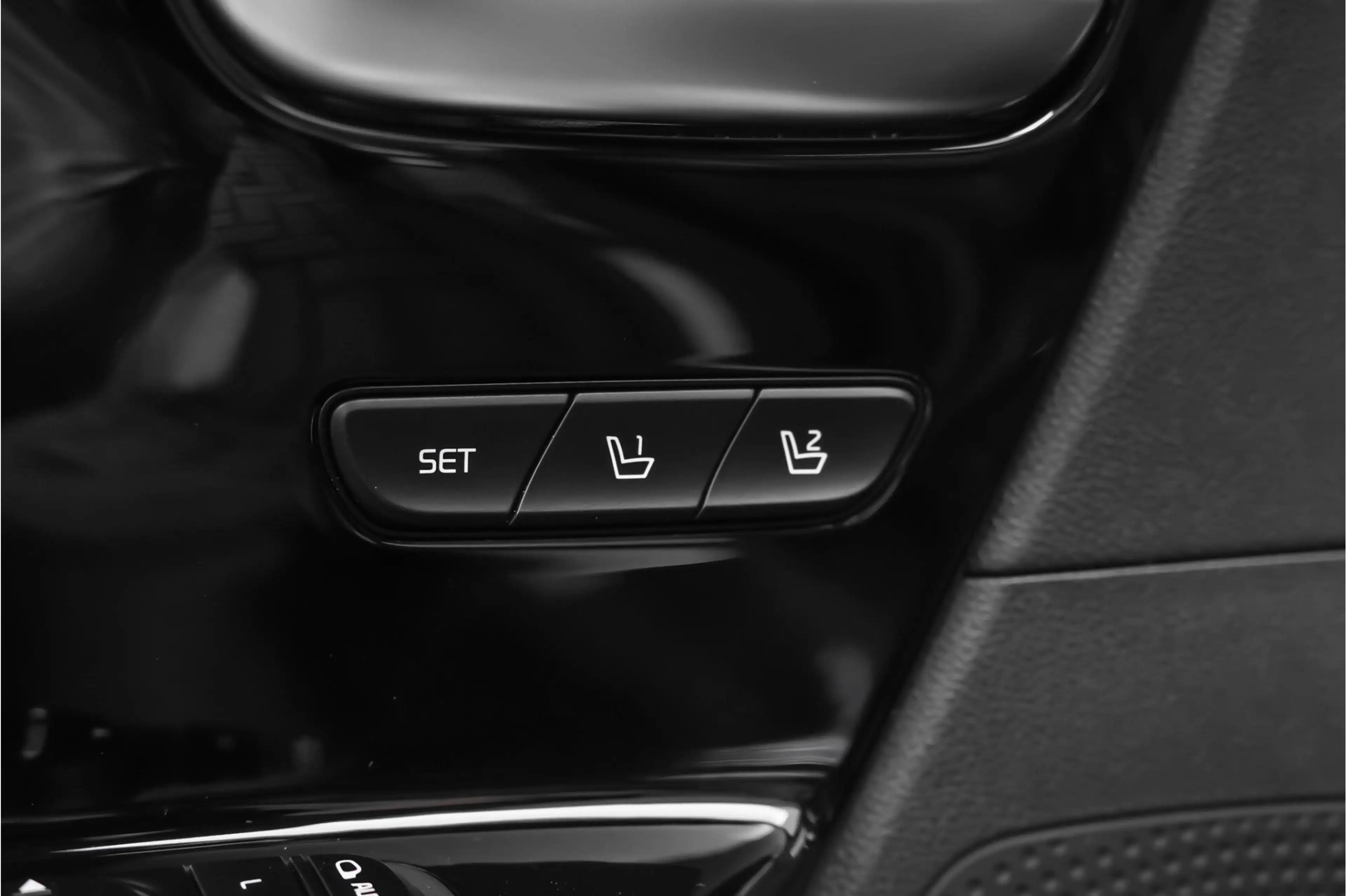 Kia e-Niro DynamicPlusLine 64 kWh Pano Leder ACC Stoelventila — photo 37