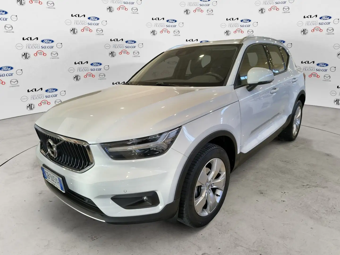 Volvo XC40 XC40 T2 Geartronic Momentum Pro Wit - 1
