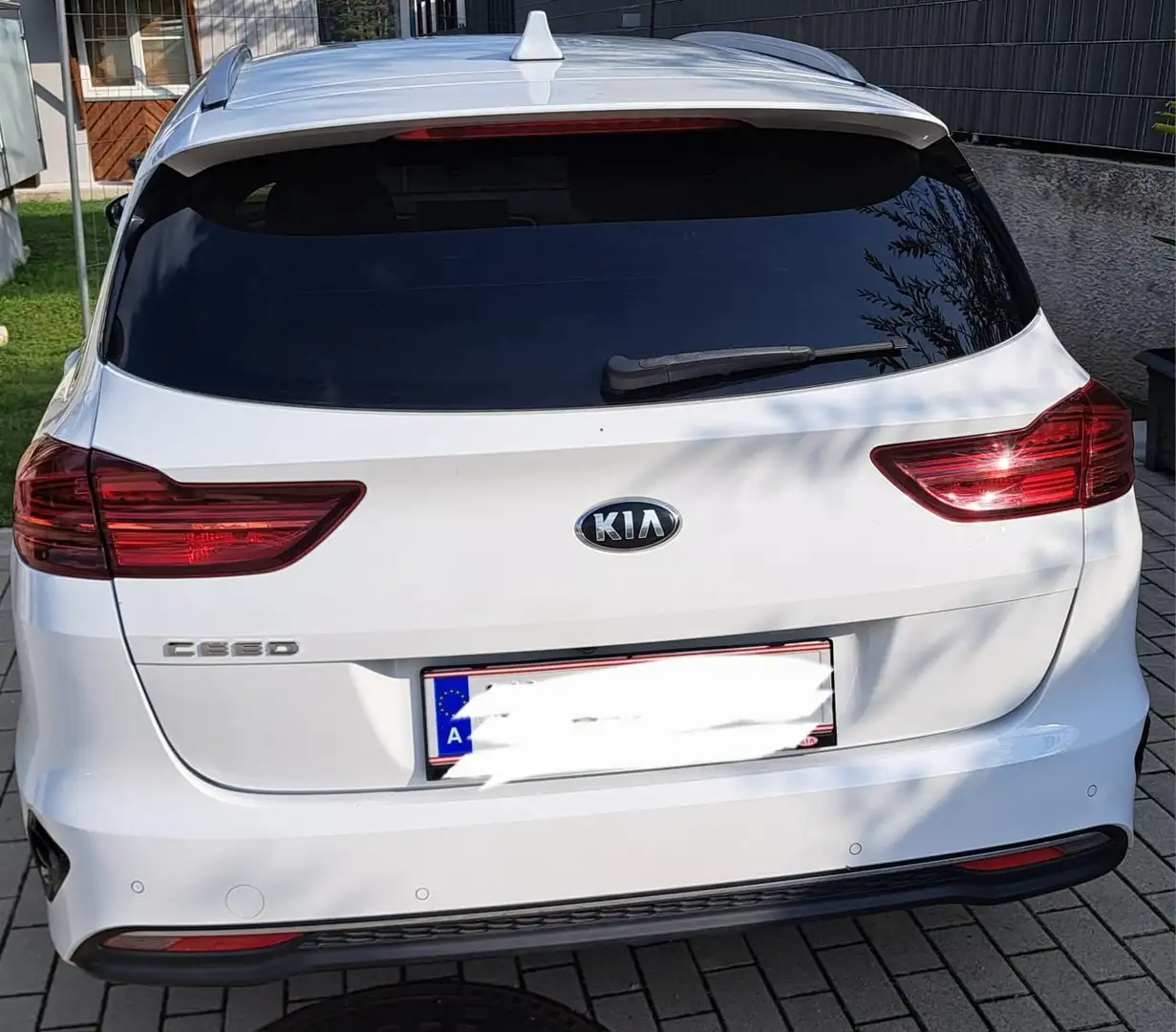 Kia Ceed SW / cee'd SW ceed SW 1,6 CRDi SCR ISG Silber Silber Weiß - 2