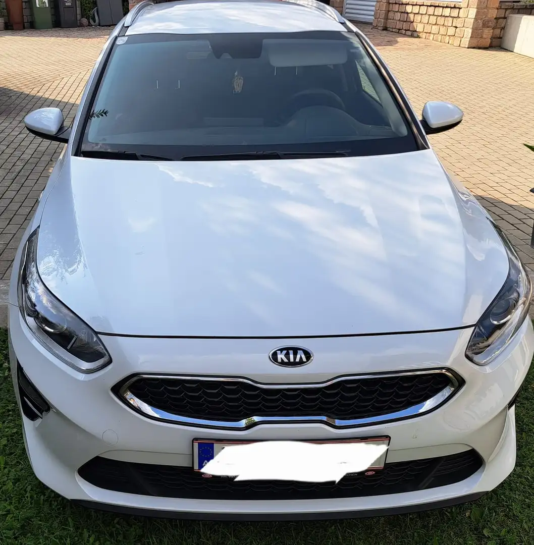 Kia Ceed SW / cee'd SW ceed SW 1,6 CRDi SCR ISG Silber Silber Weiß - 1