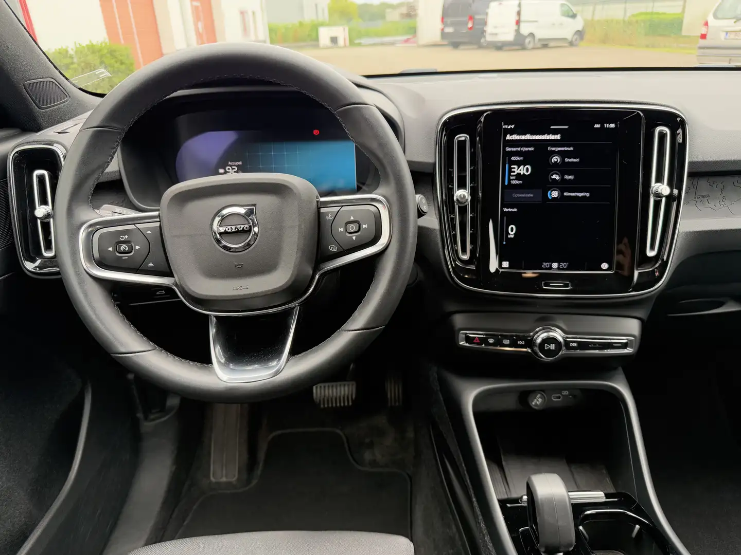 Volvo XC40 EXC40 Recharge 69 kWh 440km Keyless/Carplay/Camera Argent - 2