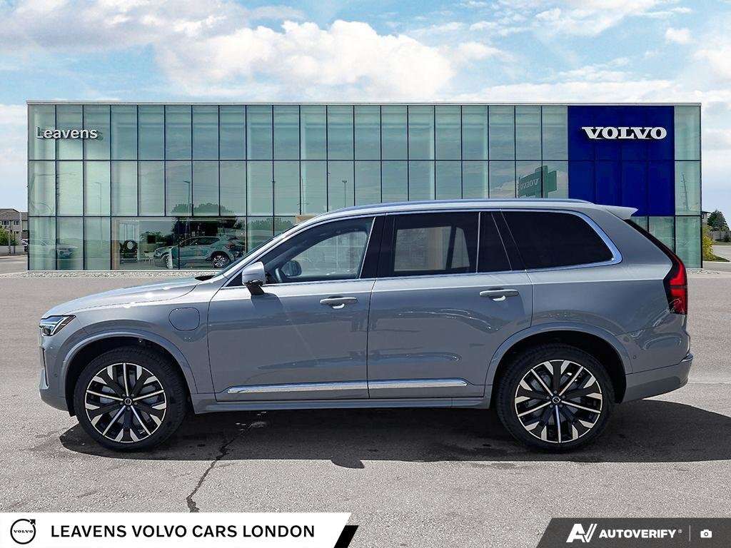 2026 Volvo XC90 PLUS BRIGHT THEME alt 3