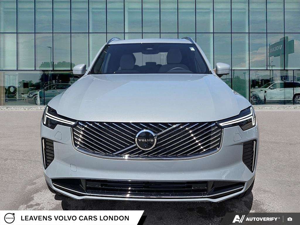 2026 Volvo XC90 PLUS BRIGHT THEME alt 2