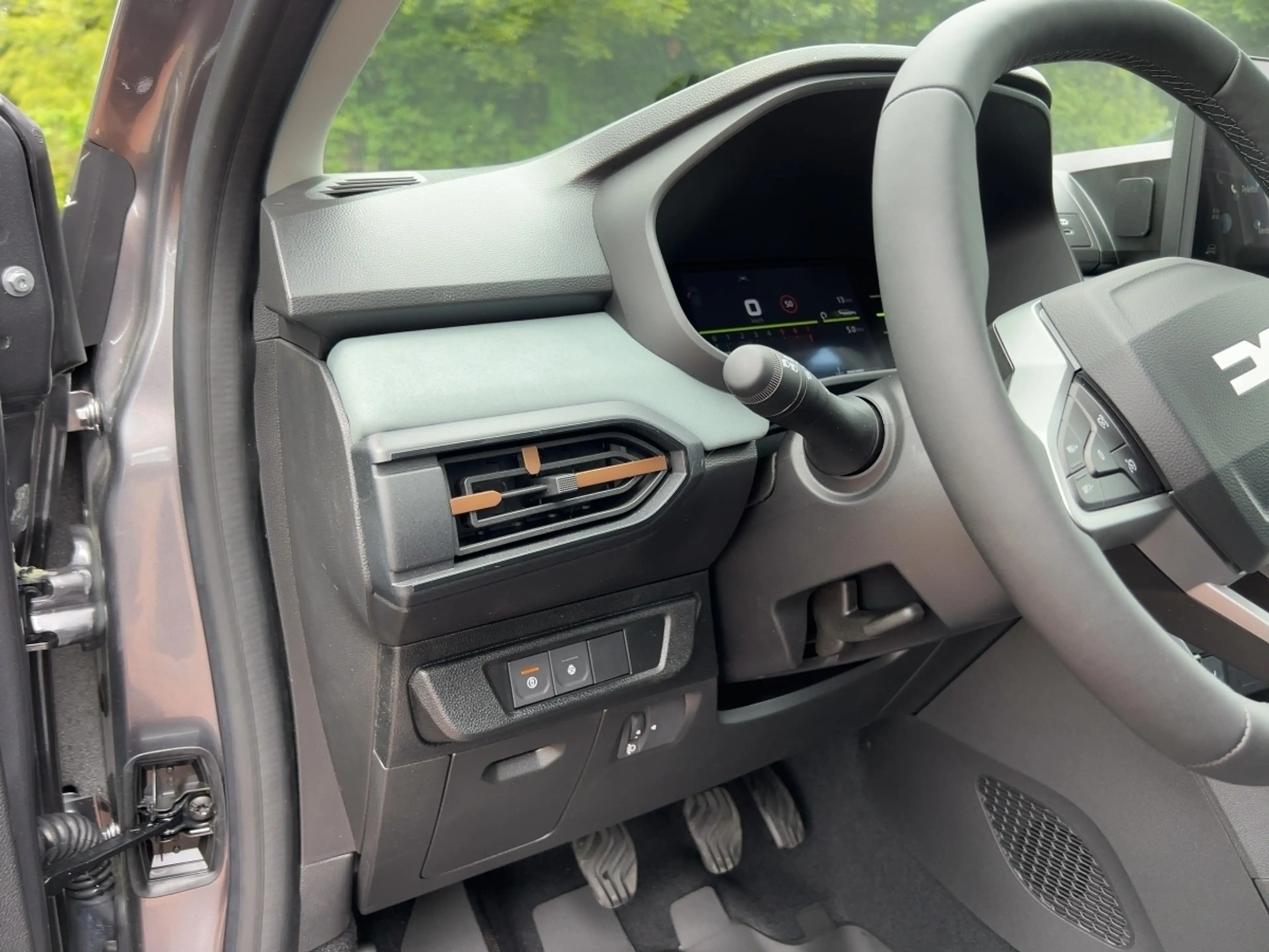 Dacia Jogger Extr TCe 110 7-Sitzer Apple CarPlay PDC — photo 13