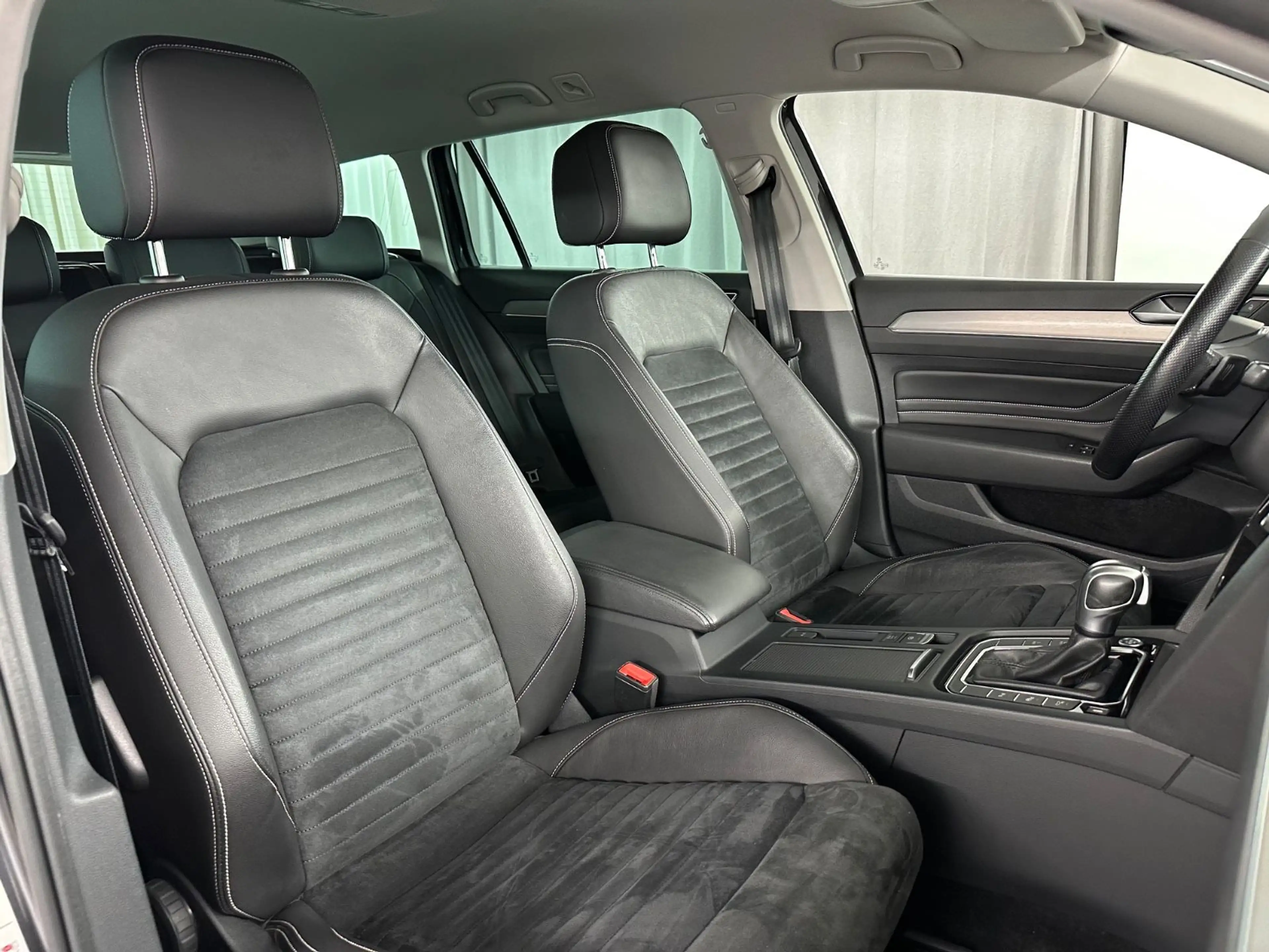 Volkswagen Passat Variant Passat GTE AHK DAB Business Paket ACC — photo 13