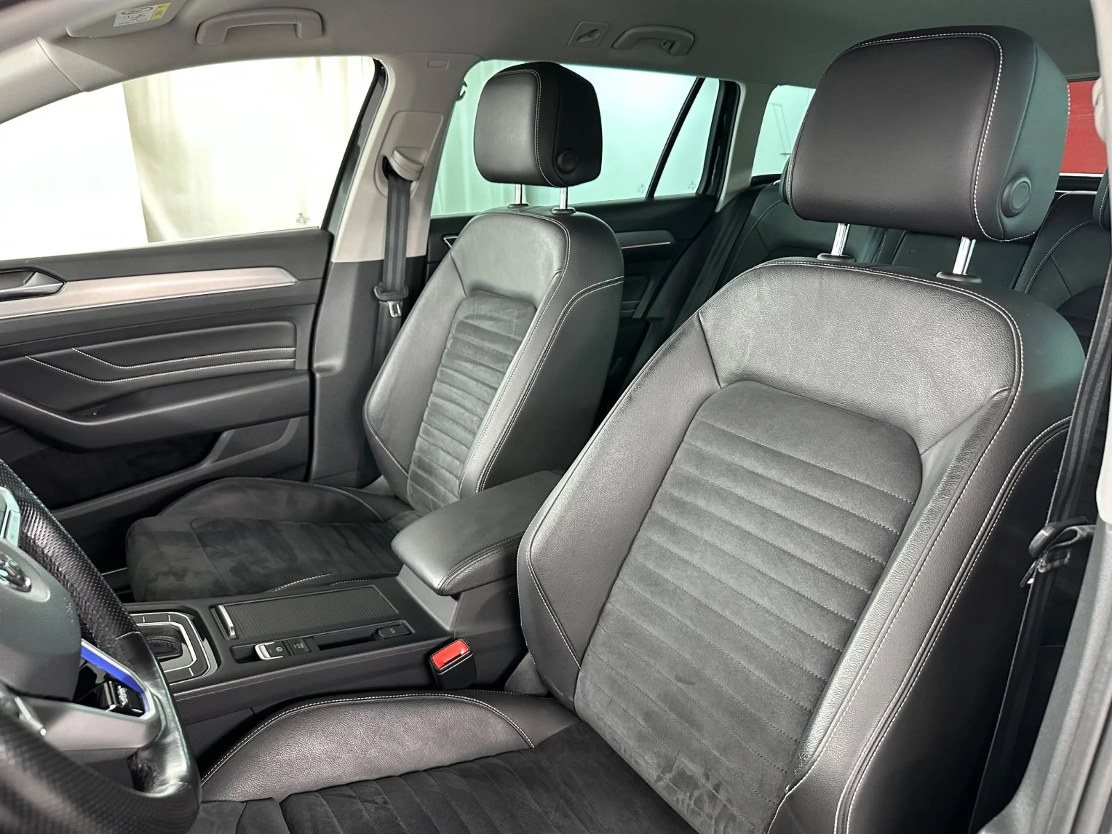 Volkswagen Passat Variant Passat GTE AHK DAB Business Paket ACC — photo 11