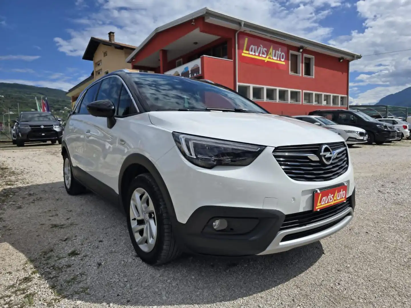 Opel Crossland X 1.2 12V Start&Stop Innovation Bílá - 1