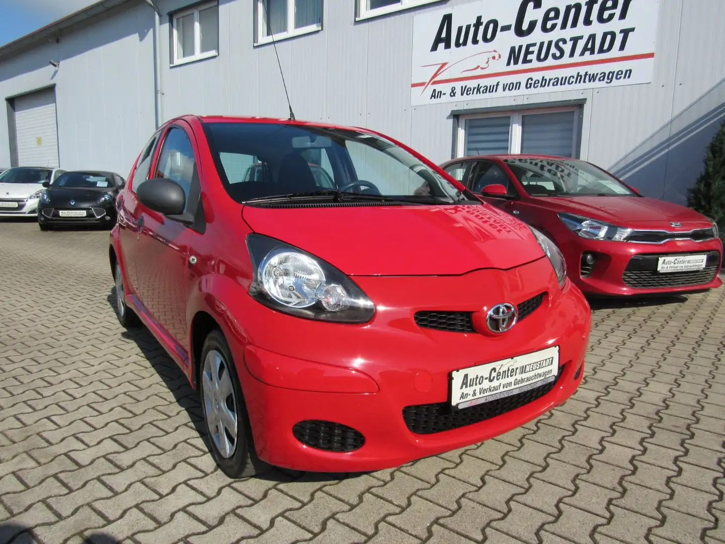Toyota Aygo AYGO, Allwetterreifen, Tüv Neu! Roşu - 2